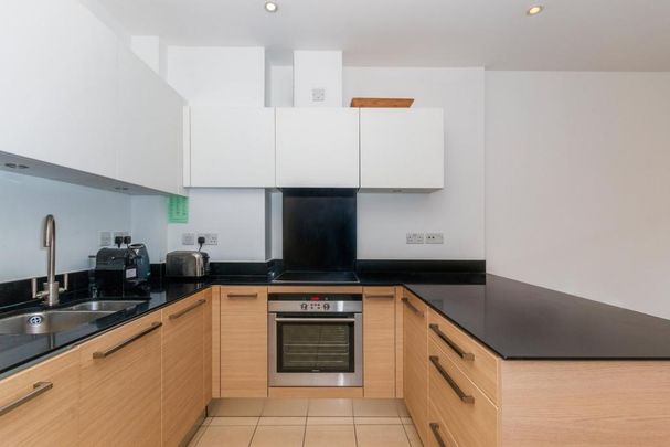 1 bedroom flat to rent - Photo 1