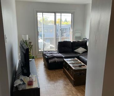 3-1/2 Longueuil (Le Vieux-Longueuil) $ 1 180 - Photo 1