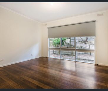 Beachside Living with a Relaxed Coastal Vibe - Photo 2