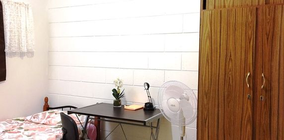 3-bedroom shared house / townhouse, Kopurlo Ave Brooklyn Pk - Photo 2