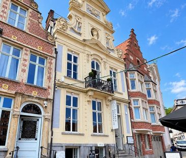 Karaktervol 2-slaapkamer appartement met uniek zicht op het water aan de Korenlei - Foto 2