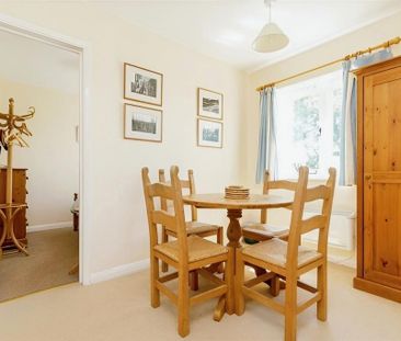 2 bedroom semi-detached house to rent - Photo 4