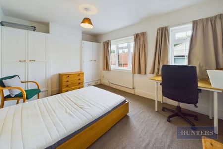 4 bedroom terraced house to rent - Photo 3