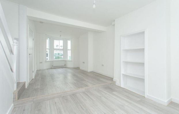 2 bedroom terraced house to rent - Photo 1