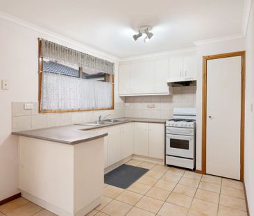 Stylish & Convenient - In the Heart of Pakenham - Photo 2