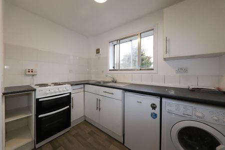 Studio to rent - Photo 4