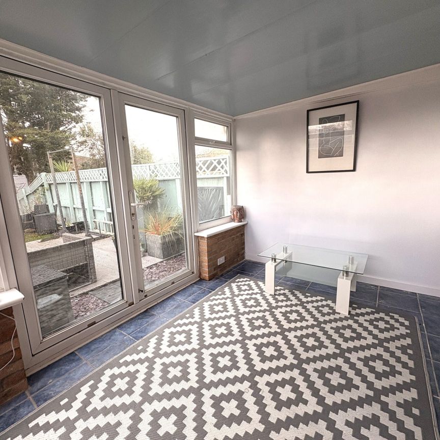 Bryn Haidd, Pentwyn, Cardiff - Photo 1