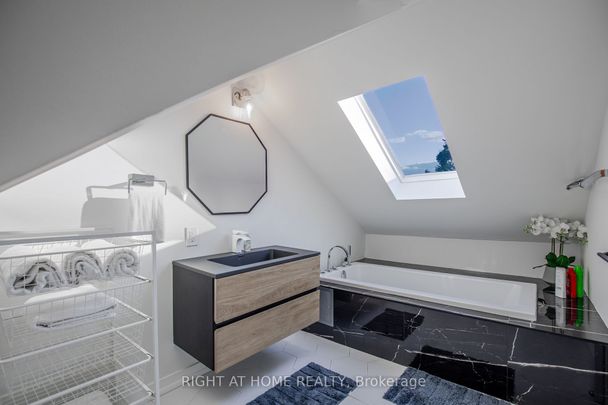 For Lease - 377 Lansdowne Avenue Unit# Upper, Toronto, Ontario - Photo 1