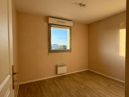 Location Appartement 3 pièces 61m² - Photo 2