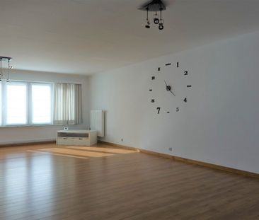 Ruim appartement in het centrum van Eernegem - Photo 1