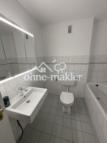 Helle Dachgeschosswohnung in bester Lage von Neuss inklusive Küche - Photo 4