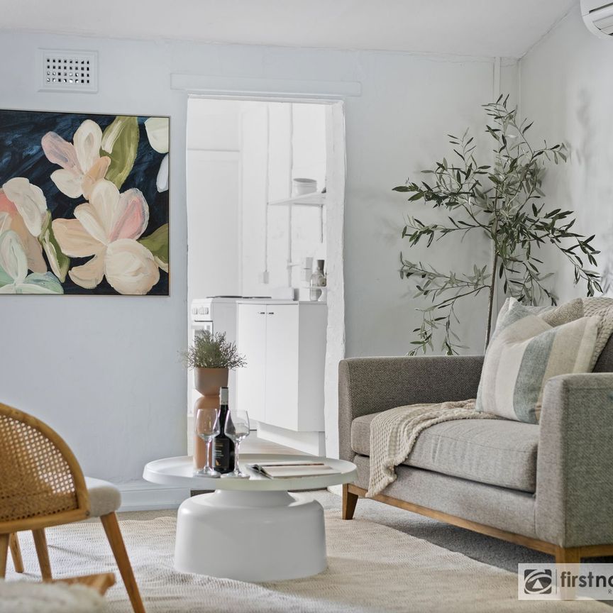 Charming CBD Home - Photo 1