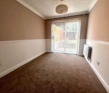 4 bedroom semi-detached house to rent - Photo 1