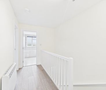2 bedroom Maisonette in Frimley High Street, Camberley - Photo 6