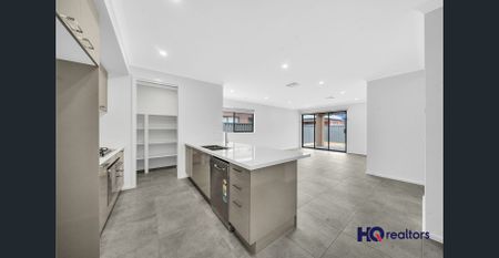 Brand New Modern Family Home - Photo 4