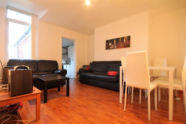 6 bedroom maisonette to rent - Photo 1