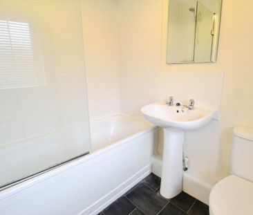 2 bedroom maisonette to rent - Photo 3