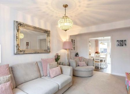 Aspal Lane, Bury St. Edmunds, Beck Row - Photo 2