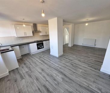 CHEVERAL Avenue, Coventry, CV6 - Photo 5