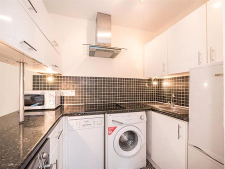 1 bedroom flat to rent - Photo 3