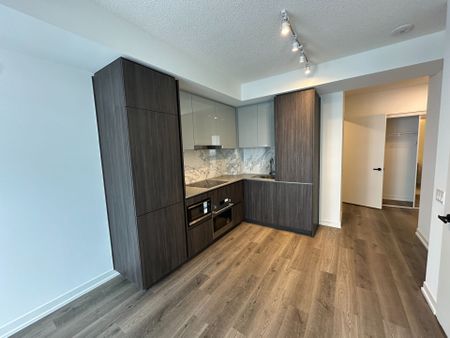 For Lease - 8 Interchange Way Unit# 5915, Vaughan, Ontario - Photo 4