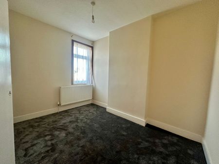 3 Bed Terraced House, Davidson Road, CR0 - Photo 4