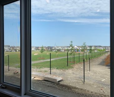 For Lease - 431 Epoch Street, Barrhaven, Ontario - Photo 4