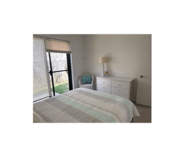 Immaculate Merewether free standing 3 bedroom Villa / Townhouse - Photo 4