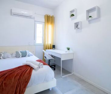 Carrer del Padre Francisco Camacho, Valencia, Valencian Community 4... - Photo 2