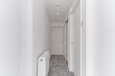 2 bed apartment to rent in Bristol Road South, Birmingham, B31 - Photo 4