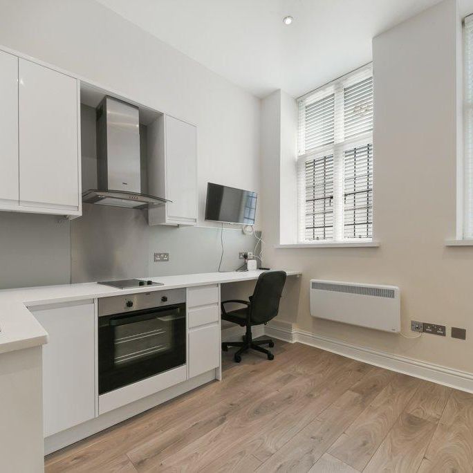 Studio to rent - Photo 1