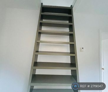 2 bedroom maisonette to rent - Photo 6