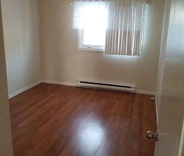 4 1/2 Logement/ Appartement 418-389-6380 - Photo 3