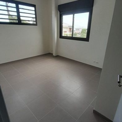 Appartement à louer, 4 pièces - Fort-de-France 97200 - Photo 1