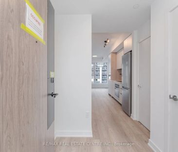 1007 The Queensway #731 - Photo 1