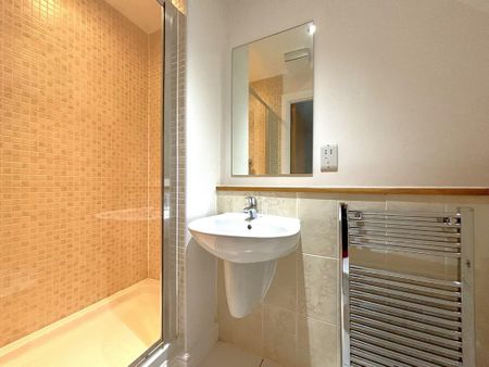 2 bedroom flat to rent - Photo 5