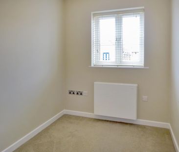Eydon Drive, Corby - Photo 6