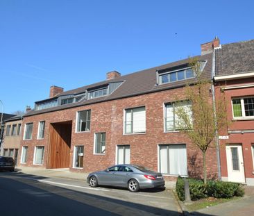 RUIM APPARTEMENT MET 2 SLK, TERRAS EN PARKING - Photo 3