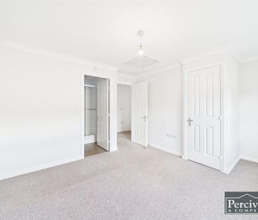 3 bedroom terraced house to rent - Photo 2