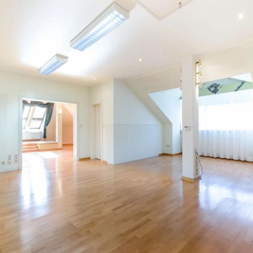 HOCHWERTIGE DACHGESCHOSSWOHNUNG MIT AIRCONDITION - Photo 1