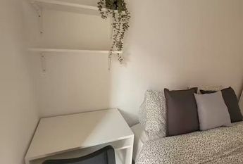 Carrer de Sant Lluís Bertran, Torrent, Valencian Community 46900