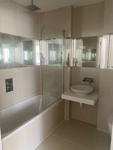 1 Bed Flat, Worcester Point, EC1V - Photo 5