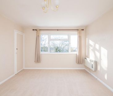 2 bedroom maisonette to rent - Photo 1