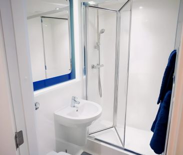 4 Bed Apartment - Photo 4