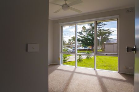 3 Garema Drive, Morphett Vale SA 5162 - House For Rent | Domain - Photo 3