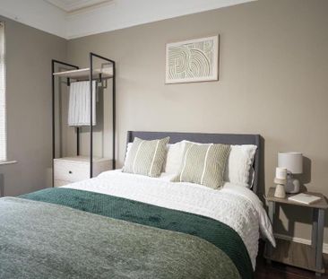 Room 4, 14 Beechmount Street, Belfast, BT12 7NG - Photo 4