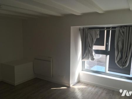 APPARTEMENT DE TYPE 3 - QUARTIER GRASLIN - SURFACE 82 M² - Photo 2