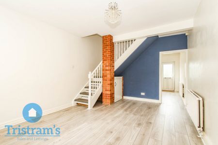 References Pending - 2 bed Mid Terraced House - Photo 3