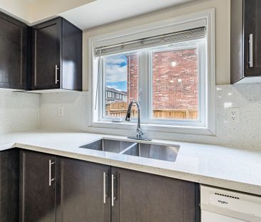 For Lease - 67 Benhurst Crescent, Brampton, Ontario - Photo 6