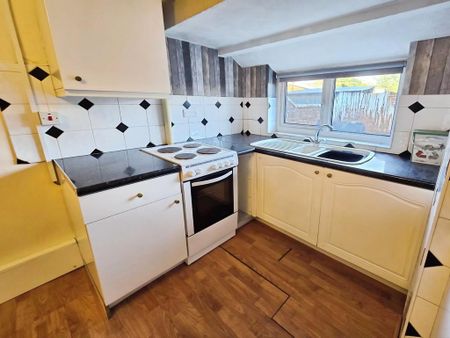 Studio to rent - Photo 3